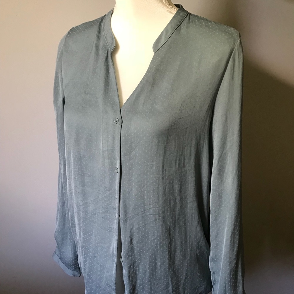 H & M button down blouse size 4